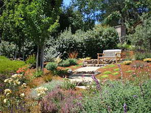 hilltop-seating-space-in-garden-landscape-design