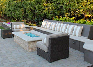 outdoor-seating